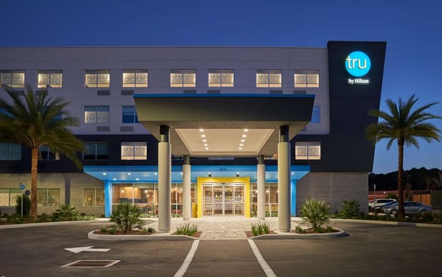 Images Tru by Hilton Jacksonville South Mandarin
