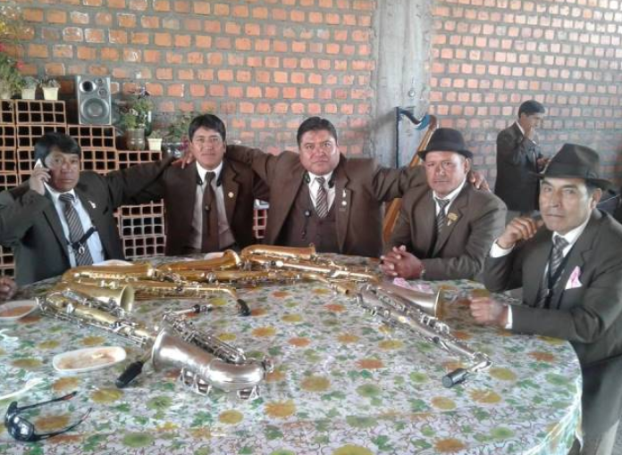 Fotos de Dichar Blancas Rafael y Su Gran Orquesta del Perú Fotos de Dichar Blancas Rafael y Su Gran Orquesta del Perú