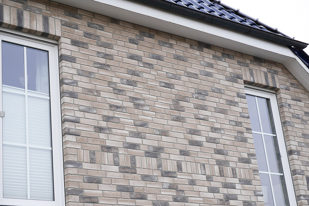 Bild 1 Julia Ruser Malermeisterin in Tüttendorf