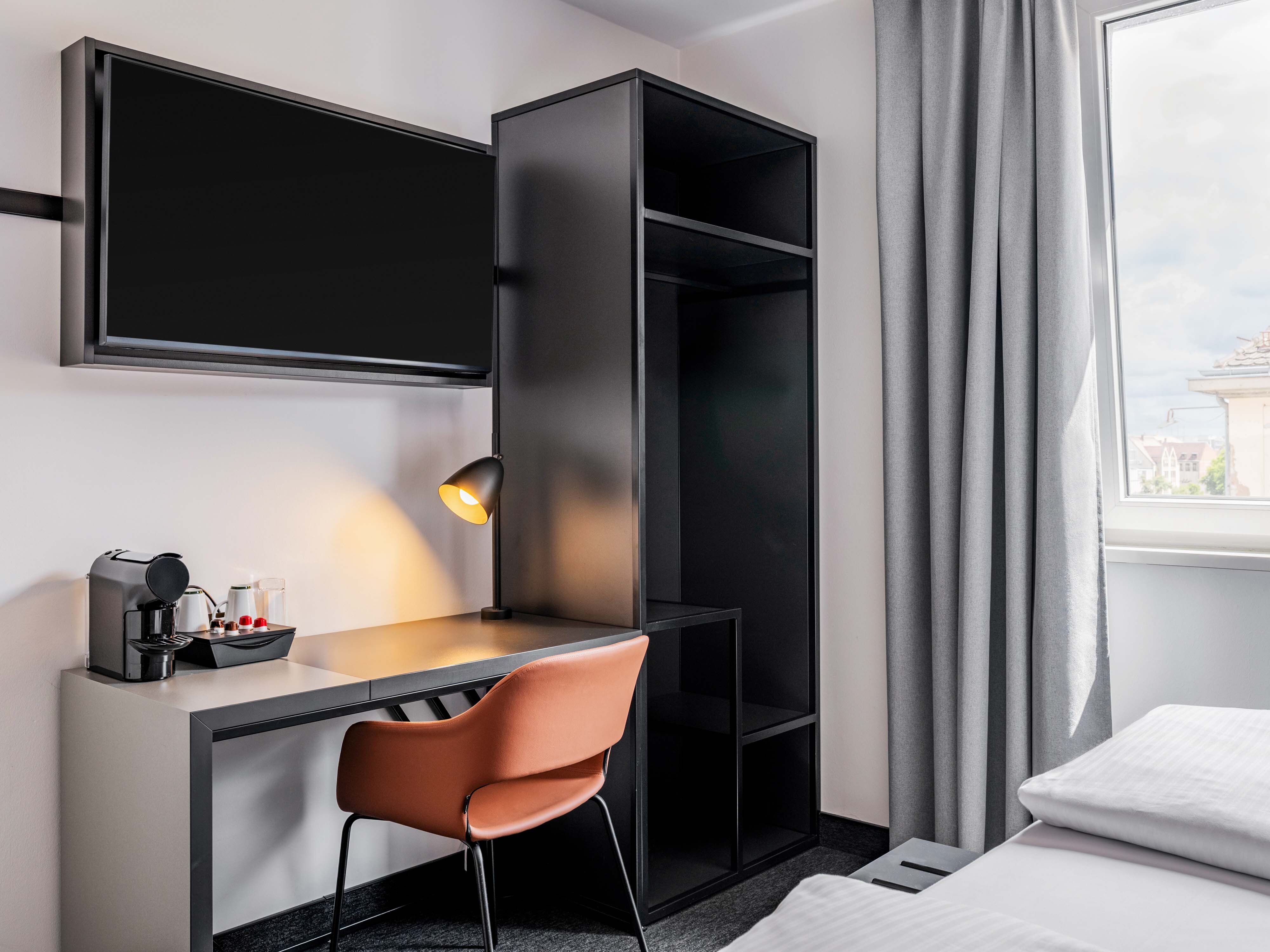 B&B HOTEL Nürnberg-City, Frauentorgraben 37 in Nürnberg