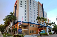 Hampton Inn & Suites by Hilton Miami Airport South / Blue Lagoon