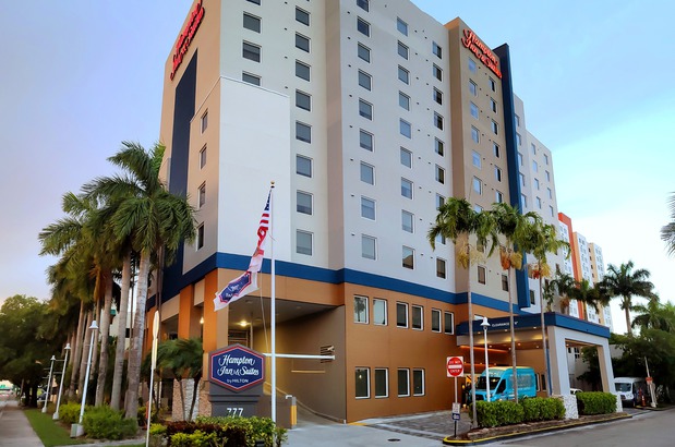 Images Hampton Inn & Suites by Hilton Miami Airport South - Blue Lagoon