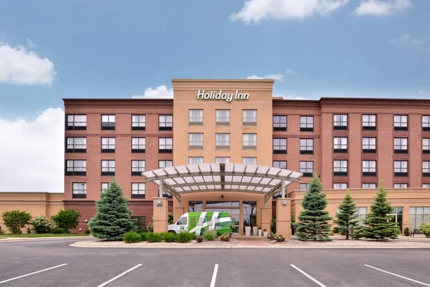 Images Holiday Inn Madison at the American Center by IHG