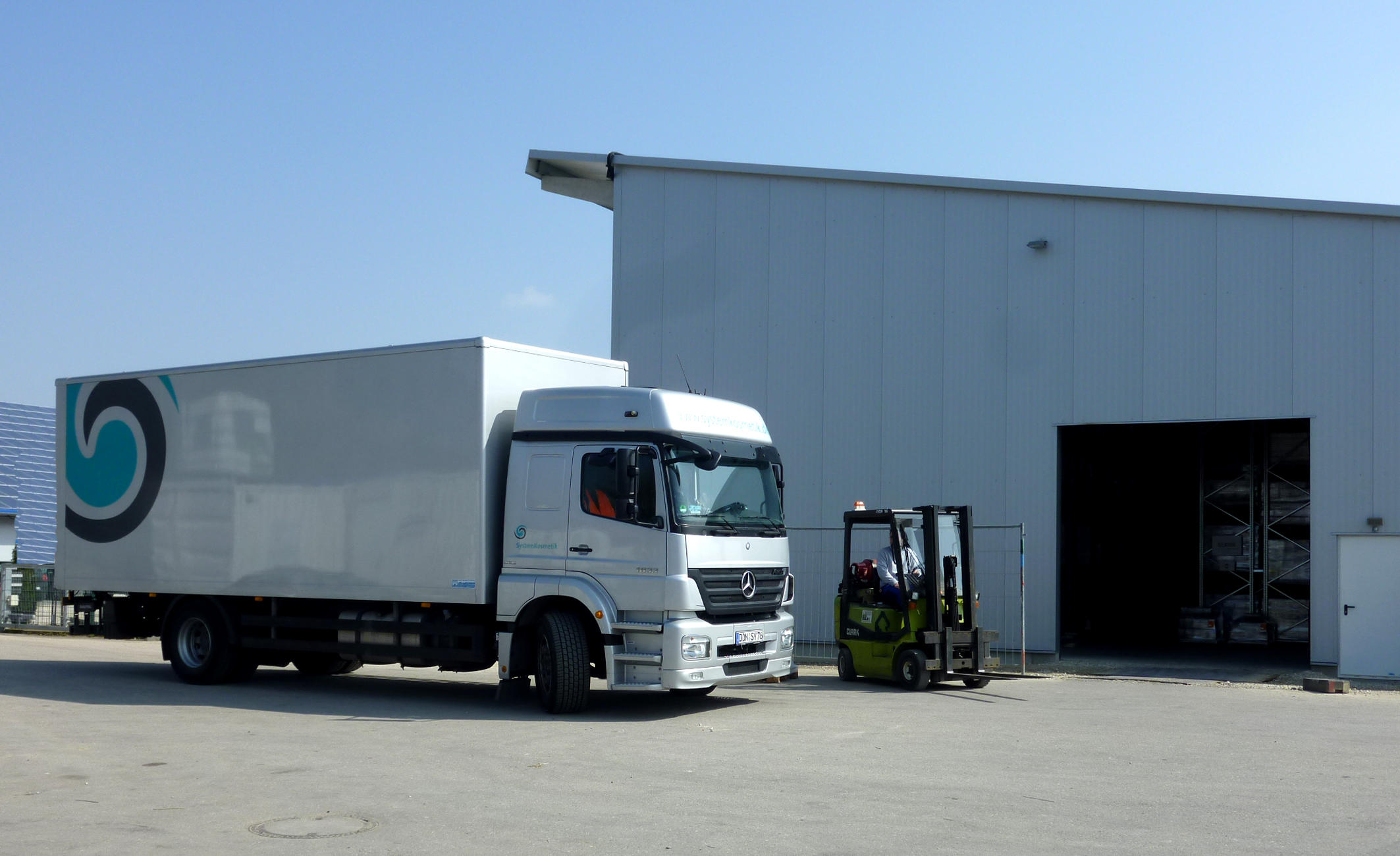 System Kosmetik Produktionsgesellschaft mbH, Raiffeisenstrasse 2 in Münster