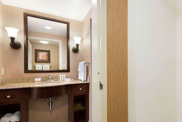 Images Homewood Suites by Hilton Minneapolis-New Brighton