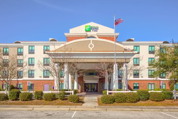 Images Holiday Inn Express & Suites Gulf Shores by IHG