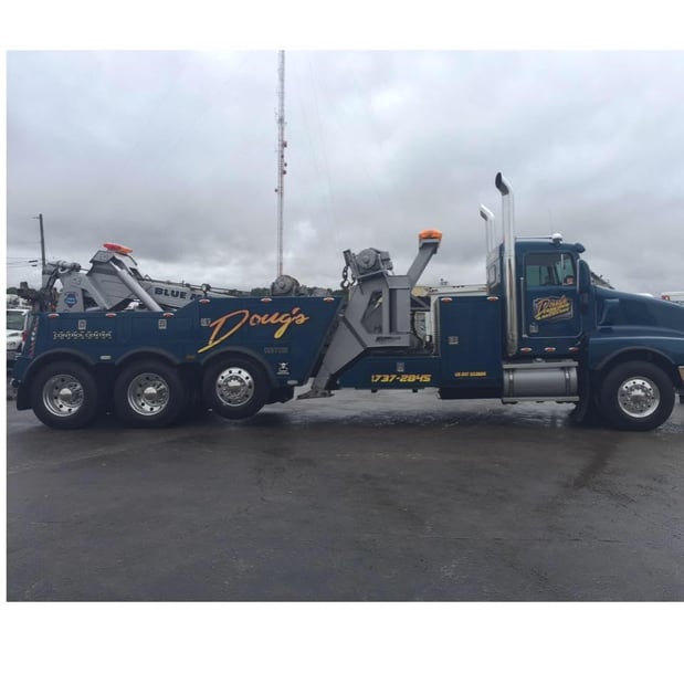 Images Doug's Towing & Recovery