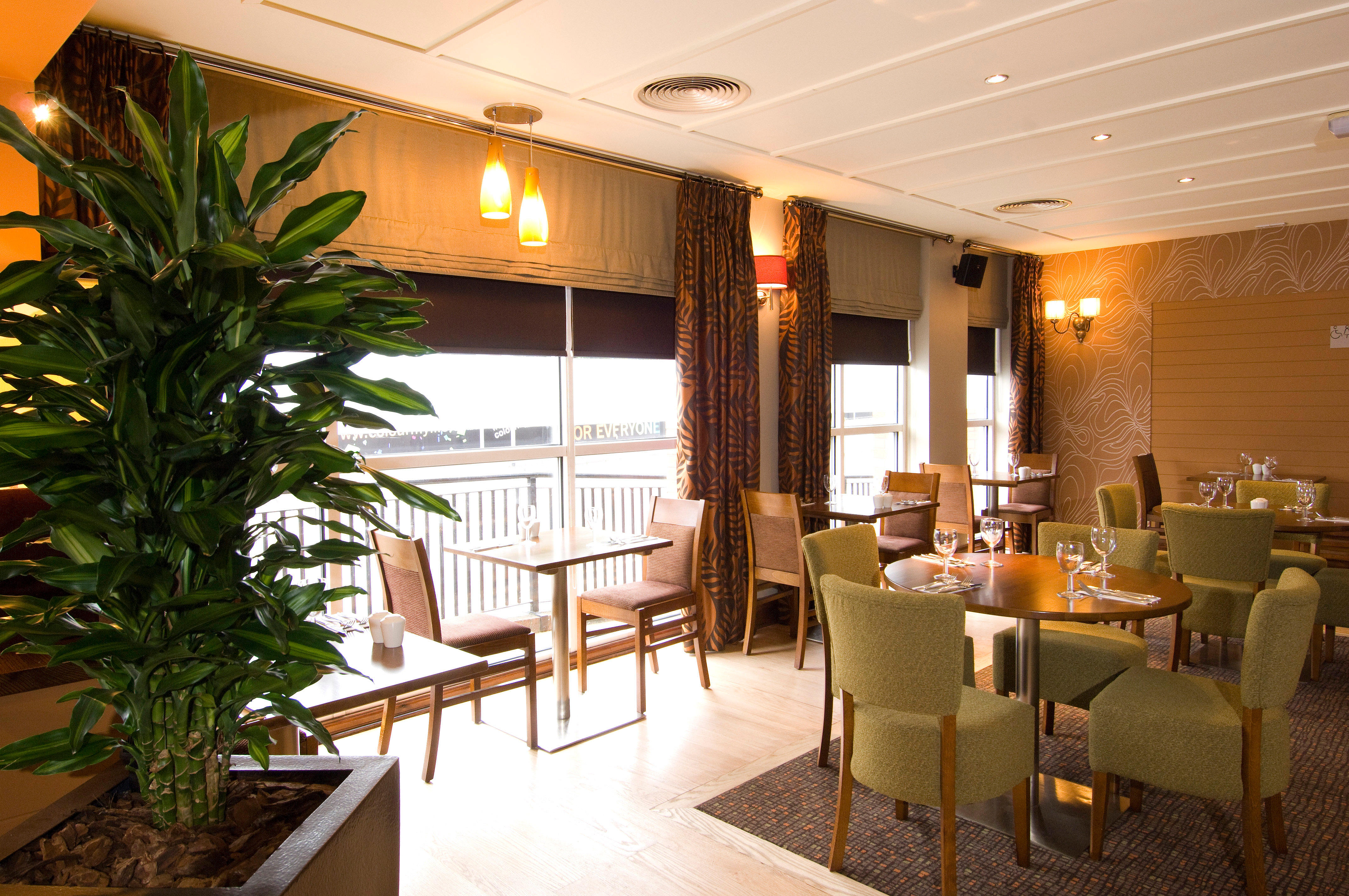 Thyme restaurant Premier Inn Manchester City Centre (Deansgate Locks) hotel Manchester 08715 278740