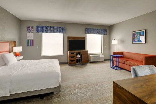 Images Hampton Inn & Suites St. Louis-Edwardsville