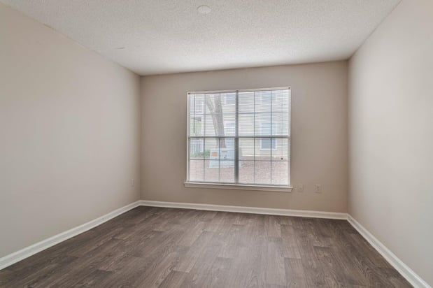Images Keswick Village Apartments & Townhomes