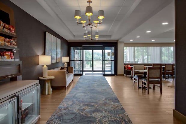 Images Hampton Inn Birmingham-Colonnade 280
