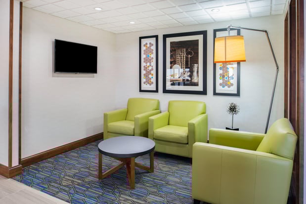 Images Holiday Inn Express & Suites Bismarck by IHG