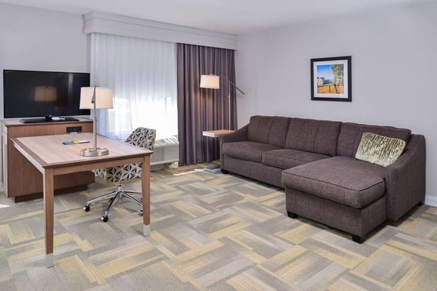 Images Hampton Inn & Suites Altoona-Des Moines