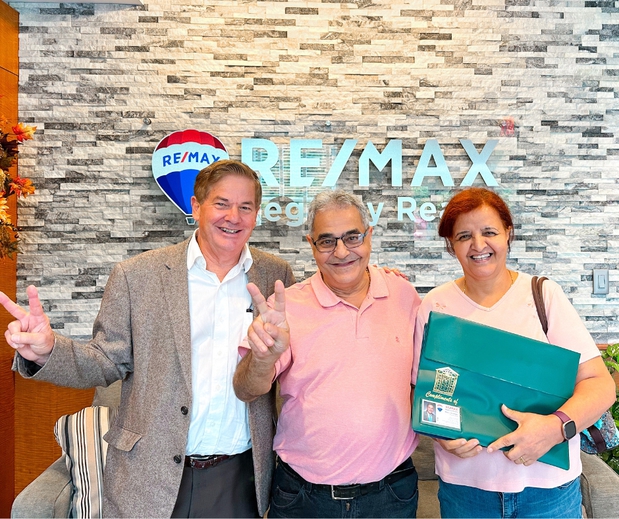 Images RE/MAX Regency Realty