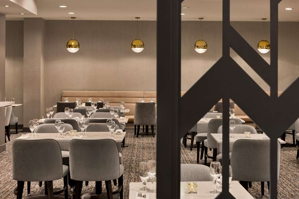 Images DoubleTree by Hilton Pointe Claire Montreal Airport West