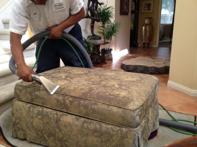 Upholstery cleaning in Thousand Oaks, CA