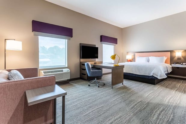 Images Hampton Inn & Suites Guymon