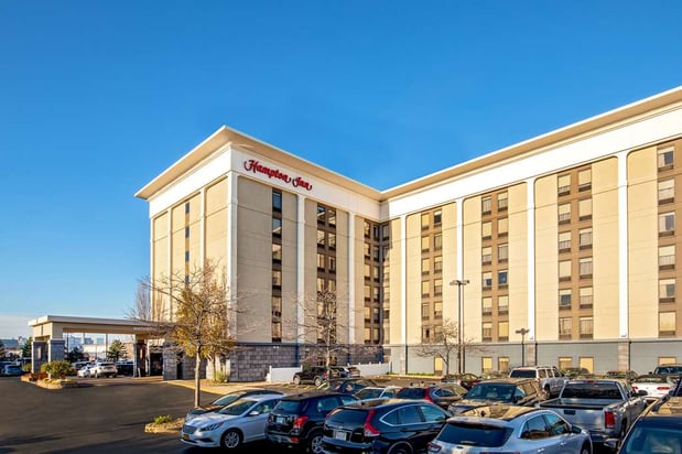 Images Hampton Inn Boston-Logan Airport
