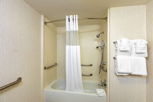 Images Hampton Inn & Suites Austin-Airport