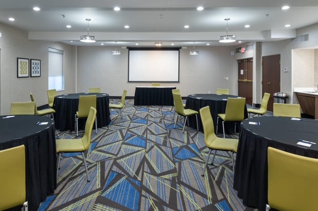 Images Holiday Inn Express & Suites Arlington (I-20-Parks Mall) by IHG