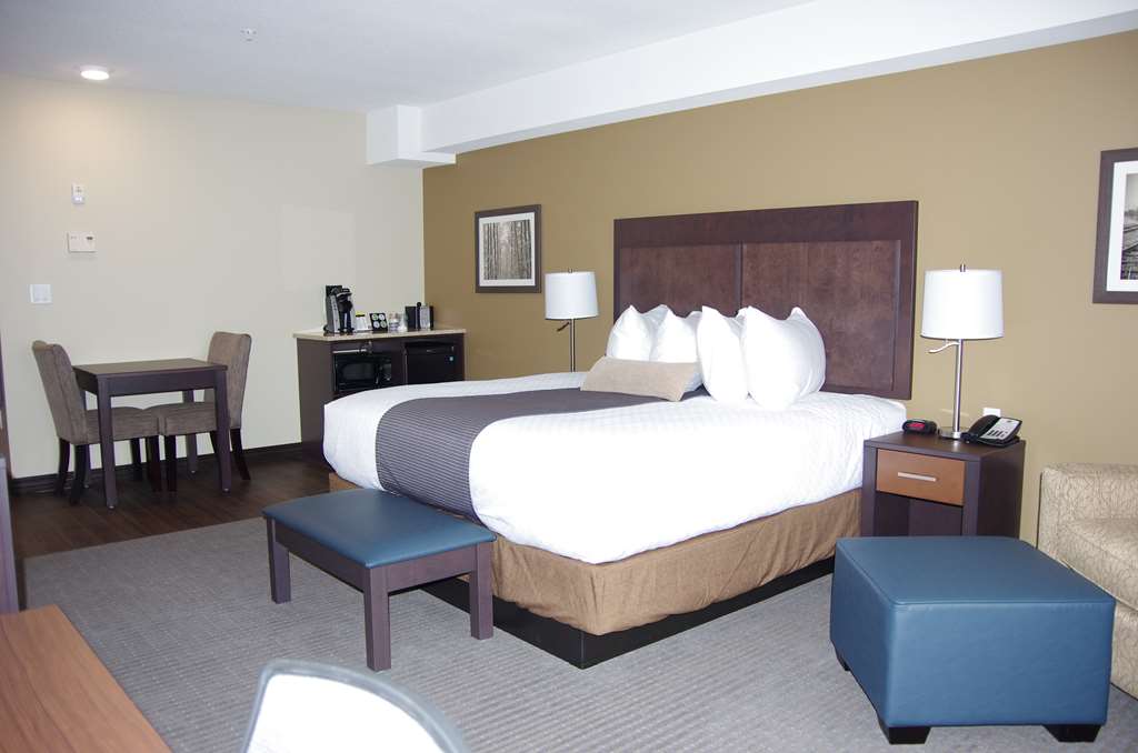 Images Best Western Plus Lacombe Inn & Suites