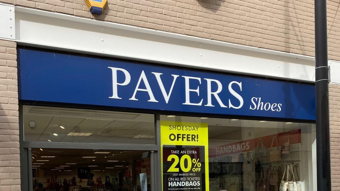 Pavers hot sale shoes stores