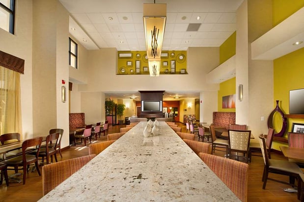 Images Hampton Inn & Suites San Antonio-Airport
