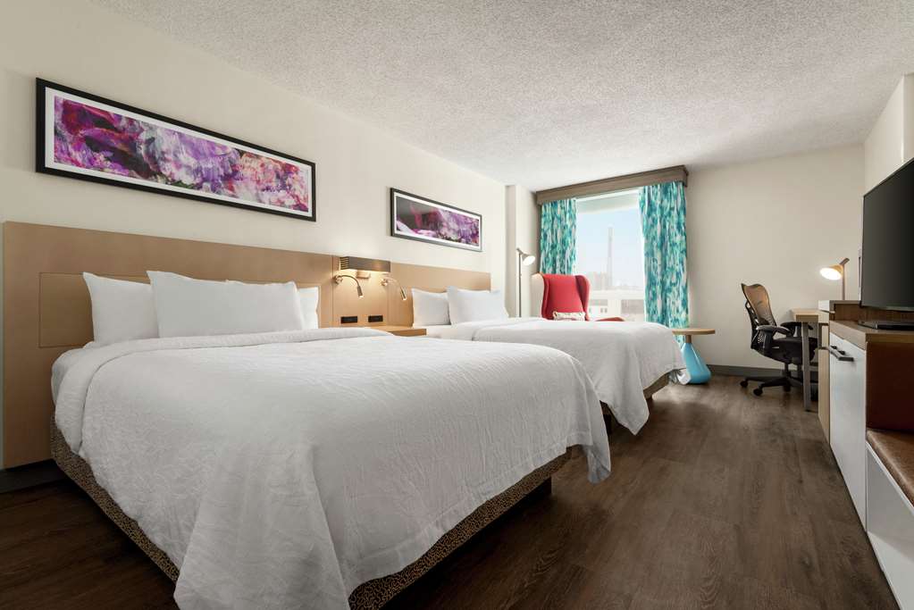 Images Hilton Garden Inn Saskatoon Downtown