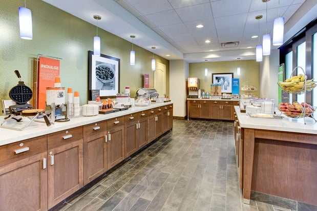 Images Hampton Inn & Suites Manchester