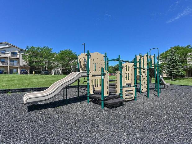 Images Reserve at Eagle Ridge Apartment Homes