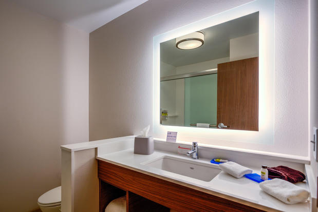Images Holiday Inn Express & Suites Reedsville - State Coll Area, an IHG Hotel
