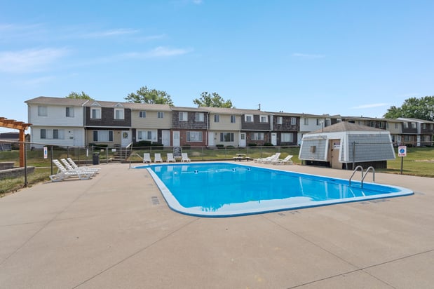 Images Candlelight Park Apartments