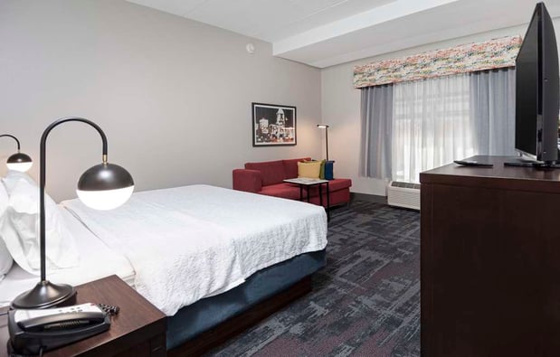 Images Hampton Inn & Suites Raleigh Downtown