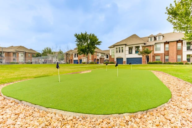 Images Chateau Mirage Apartment Homes
