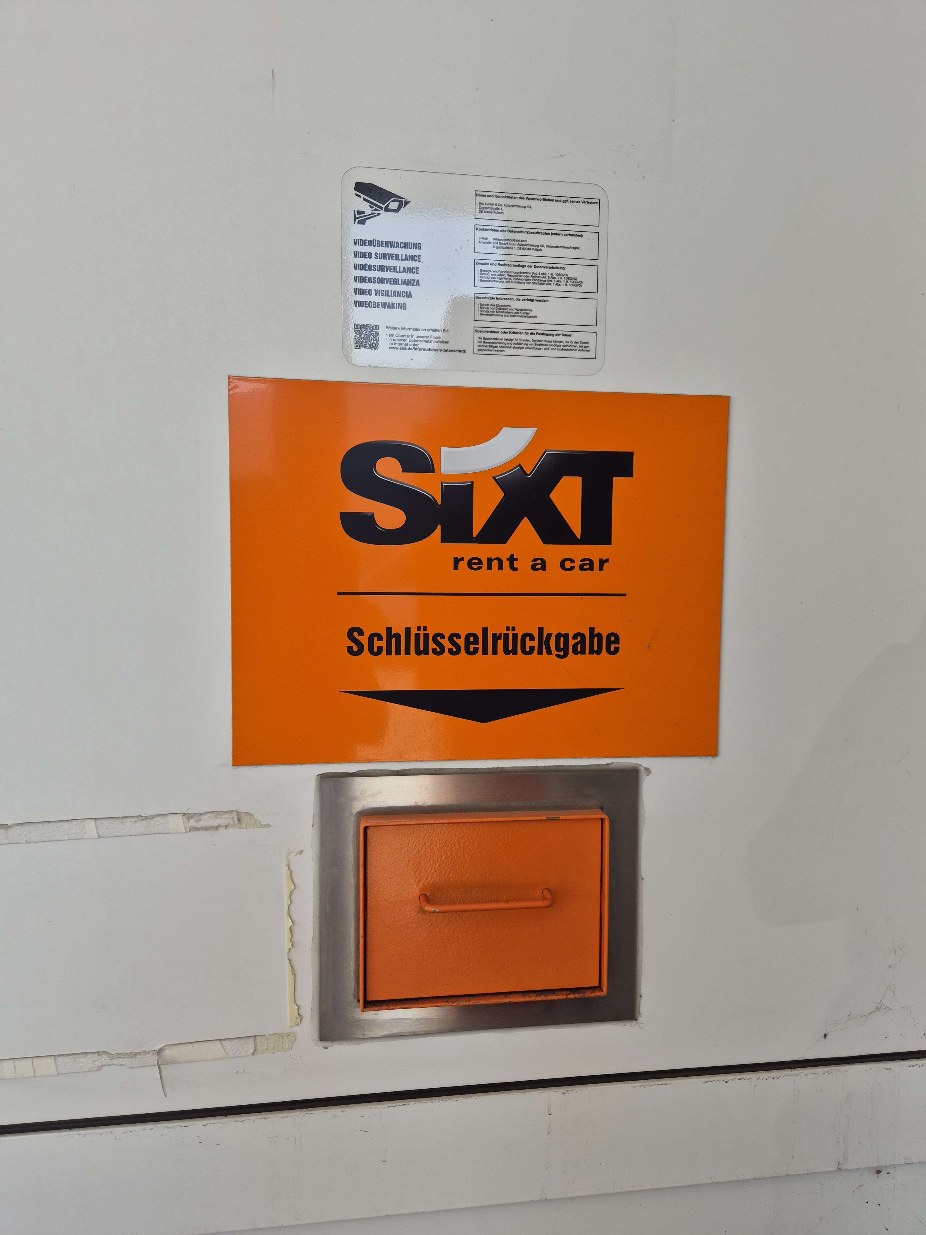SIXT Autovermietung Braunschweig Süd, Berliner Platz 1B in Braunschweig