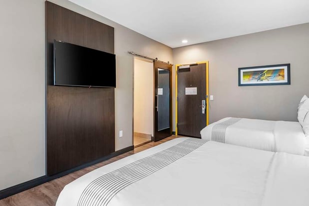 Images GLō Best Western  Savannah-Gateway I-95