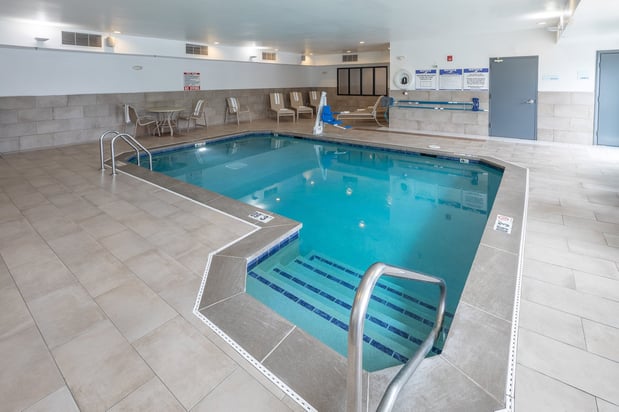 Images Holiday Inn Express & Suites Chicago West - St Charles by IHG