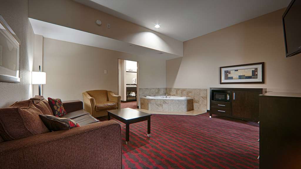 King Suite with Whirlpool