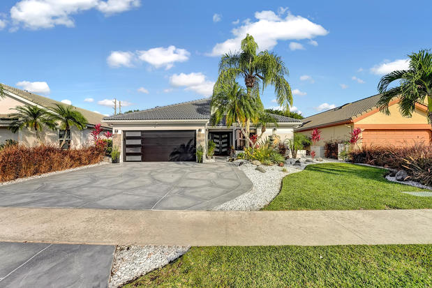 Images Alex Mendel of The Mendel Group | Keller Williams Realty - Local Boca Raton and Delray Beach Real Estate Agent