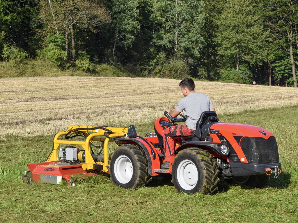 Bilder SLP Kraus GmbH | Photovoltaikflächen-Management & Grünpflege