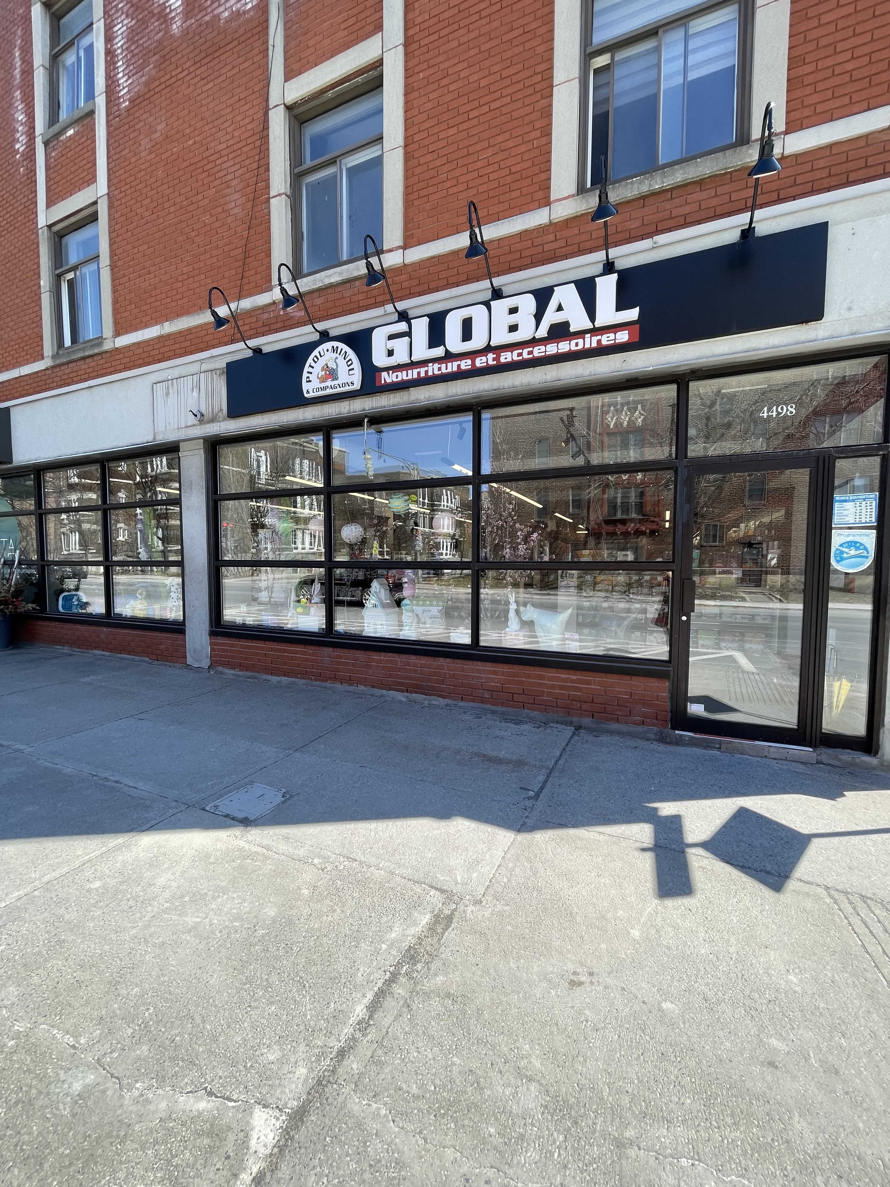 Images Pitou Minou & Compagnons Westmount