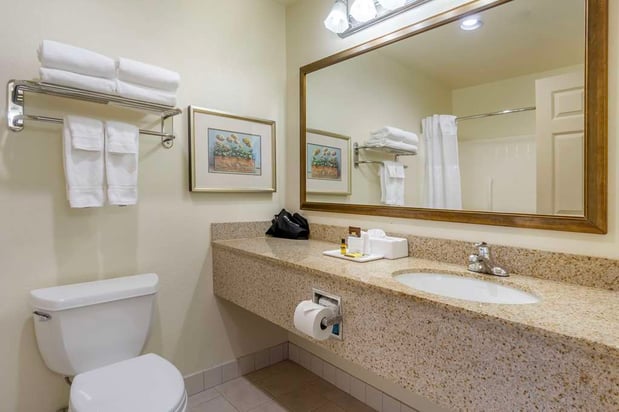 Images Best Western Plus Edmonds Harbor Inn