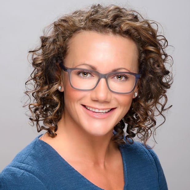 Images Edward Jones - Financial Advisor: Elizabeth Bleidt, CFP®|CPWA®|AAMS®|CWS®