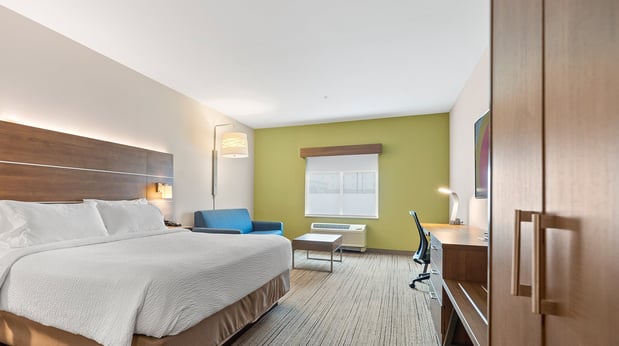 Images Holiday Inn Express & Suites Macon North by IHG