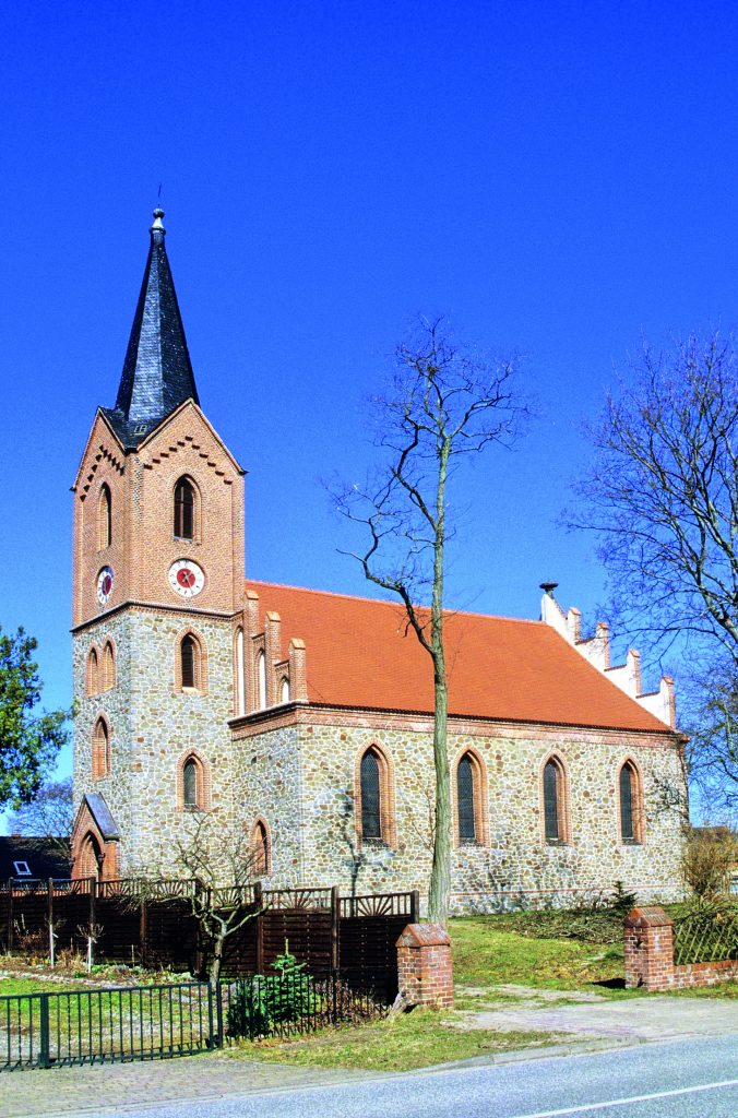 Bild der Kirche Glöwen - Pfarrsprengel Lenzen-Lanz-Seedorf