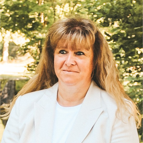 Mithelfende Bestatterin Karin Schütz