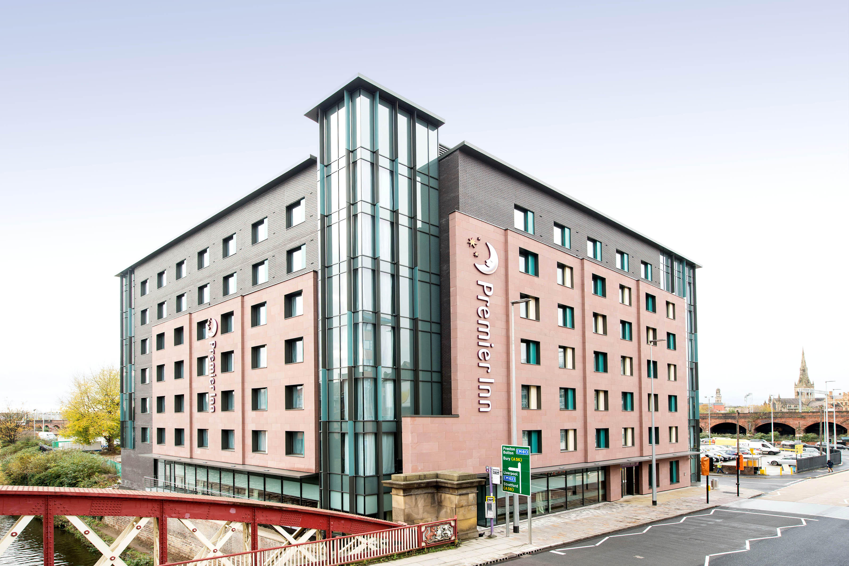 Manchester City Centre West Premier Inn Manchester City Centre West hotel Salford 03333 219367