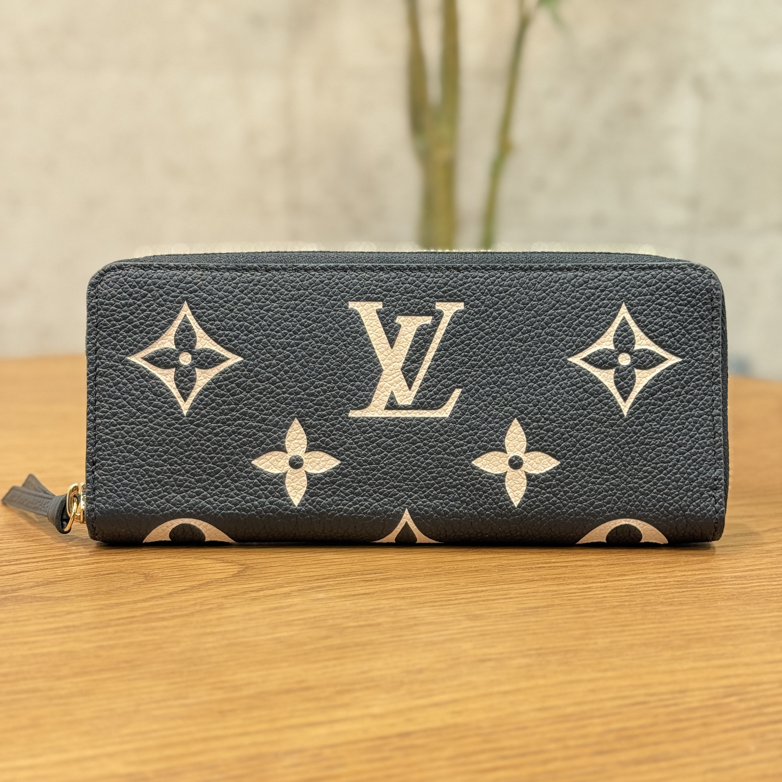 Images KOMEHYO（コメ兵）買取センター南森町