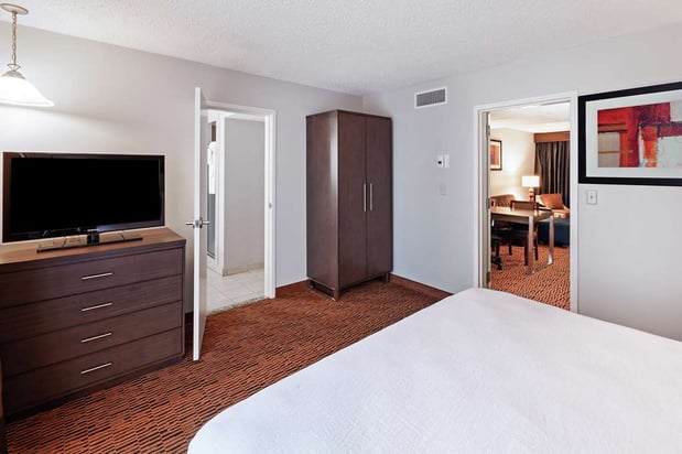 Images Embassy Suites by Hilton Dallas Market Center