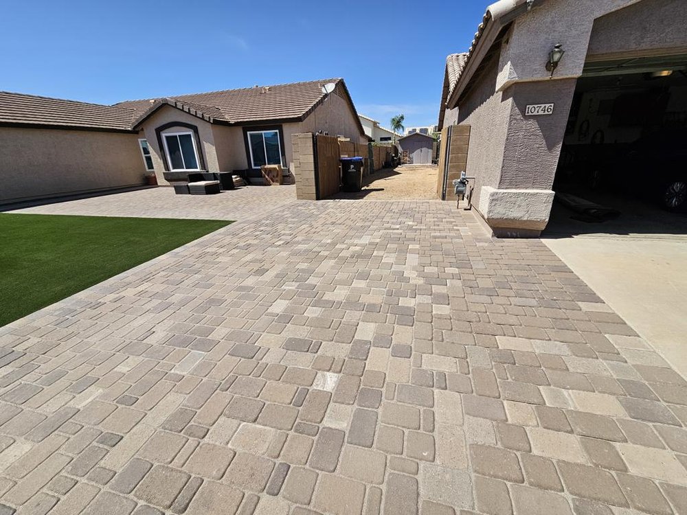 Topp Turf offers professional hardscape solutions that add structure, style, and functionality to your outdoor spaces. From patios to pathways, we design and build features that elevate the look and feel of your landscape. Our team is dedicated to creating durable, visually appealing elements that complement your property perfectly.